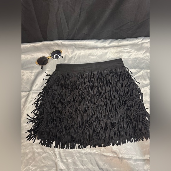Elegant Black Fringe Skirt - Picture 3 of 7